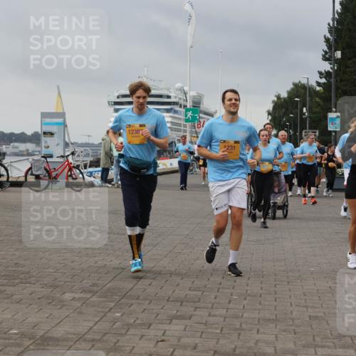 13.09.2026 - Kiel Lauf Andreas Tolksdorf http://msf.ph/oto/10414615 13.09.2026 10:05:34 Kiellinie 12387, 1231, 11160, 11576 meine-sportfotos.de