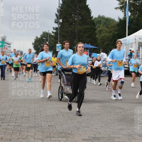 13.09.2026 - Kiel Lauf Andreas Tolksdorf http://msf.ph/oto/10414634 13.09.2026 10:05:38 Kiellinie 84, 11428, 3401, 1601, 39, 11576, 2136 meine-sportfotos.de