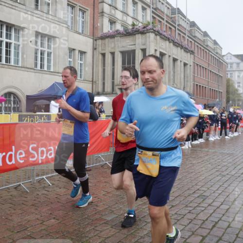 13.09.2026 - Kiel Lauf Yannick Fuchs http://msf.ph/oto/10414640 13.09.2026 10:46:27 Ziel 206, 972, 1430, 1913, 2037, 2776, 4242, 4331, 4397, 4516, 4763, 7061, 8277, 8520, 9415, 9844, 10469, 10836, 11232, 11742, 12000, 12307, 12704, 12743, 123, 272, 498, 550, 665, 1013, 1030, 1374, 1582, 2448, 2776, 3422, 3781, 3844, 4397, 4516, 5017, 5348, 5421, 5510, 5515, 5564, 6385, 6436, 6980, 7044, 7073, 7241, 7772, 7840, 7939, 8310, 8403, 8551, 8561, 8655, 8881, 9207, 9361, 9375, 9715, 10050, 10699, 10809, 11642, 4499, 9875, 12466, 7889 meine-sportfotos.de
