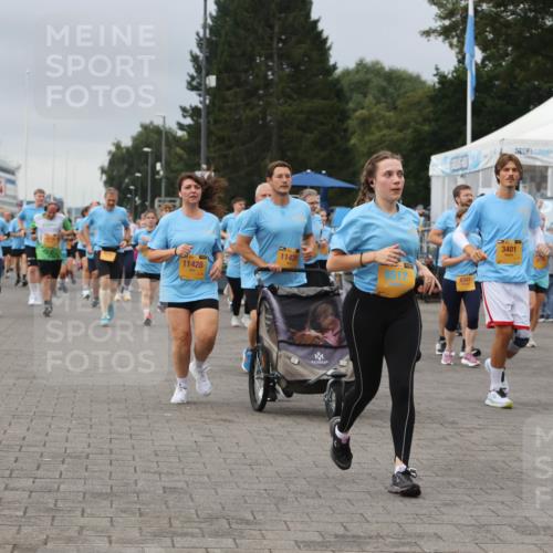 13.09.2026 - Kiel Lauf Andreas Tolksdorf http://msf.ph/oto/10414646 13.09.2026 10:05:39 Kiellinie 84, 11428, 11429, 6341, 3401, 1601 meine-sportfotos.de