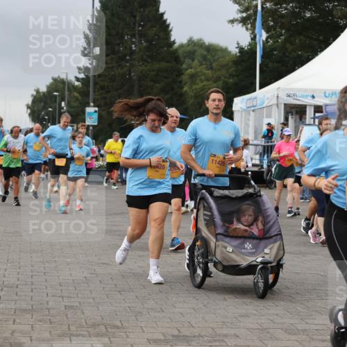 13.09.2026 - Kiel Lauf Andreas Tolksdorf http://msf.ph/oto/10414677 13.09.2026 10:05:40 Kiellinie 13, 428, 426, 11429, 38, 8517 meine-sportfotos.de