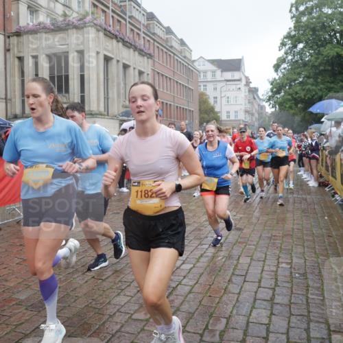 13.09.2026 - Kiel Lauf Yannick Fuchs http://msf.ph/oto/10414742 13.09.2026 10:46:34 Ziel 206, 972, 1325, 1430, 2027, 2037, 3109, 3117, 3677, 4242, 4499, 4763, 7061, 8678, 9415, 9844, 9875, 10758, 11742, 11825, 12307, 12466, 12704, 12743, 272, 498, 550, 665, 1013, 1030, 1374, 1582, 1913, 2448, 2776, 3422, 3781, 3844, 4331, 4397, 4516, 5017, 5348, 5421, 5510, 5515, 5564, 6385, 6436, 6980, 7044, 7073, 7241, 7772, 7840, 7939, 8277, 8310, 8403, 8520, 8551, 8561, 8881, 9207, 9361, 9375, 9715, 10050, 10469, 10699, 10809, 10836, 11232, 11642, 12000 meine-sportfotos.de