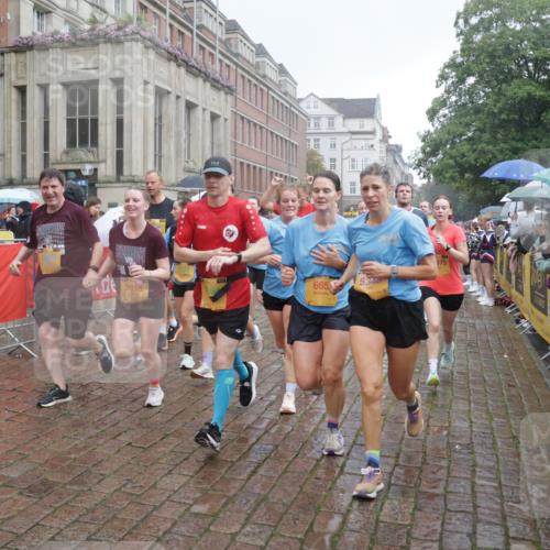 13.09.2026 - Kiel Lauf Yannick Fuchs http://msf.ph/oto/10414762 13.09.2026 10:46:36 Ziel 206, 972, 1325, 1430, 2027, 2037, 2594, 3109, 3117, 3677, 4242, 4499, 4763, 5591, 5974, 7061, 8475, 8678, 9248, 9415, 9844, 9875, 10706, 10758, 11742, 11825, 12307, 12466, 12704, 272, 498, 550, 665, 1013, 1030, 1374, 1582, 1913, 2448, 2776, 3422, 4331, 4397, 4516, 5017, 5348, 5421, 5510, 5515, 5564, 6385, 6436, 6980, 7044, 7241, 7772, 7840, 7939, 8277, 8310, 8520, 8551, 8561, 9207, 9361, 9375, 9715, 10050, 10469, 10699, 10809, 10836, 11232, 11642, 12000 meine-sportfotos.de