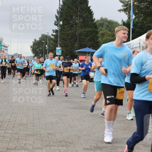 13.09.2026 - Kiel Lauf Andreas Tolksdorf http://msf.ph/oto/10414779 13.09.2026 10:05:48 Kiellinie 805, 1856, 4391, 11210 meine-sportfotos.de