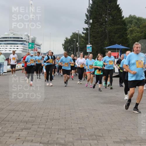 13.09.2026 - Kiel Lauf Andreas Tolksdorf http://msf.ph/oto/10414830 13.09.2026 10:05:52 Kiellinie 5527, 805, 1858 meine-sportfotos.de
