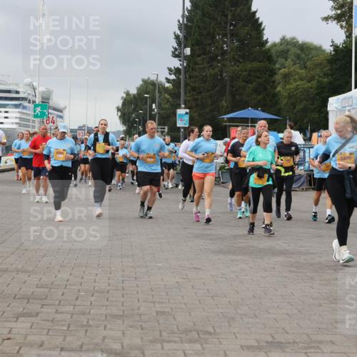 13.09.2026 - Kiel Lauf Andreas Tolksdorf http://msf.ph/oto/10414860 13.09.2026 10:05:53 Kiellinie 8704, 3, 10057, 3475, 805 meine-sportfotos.de
