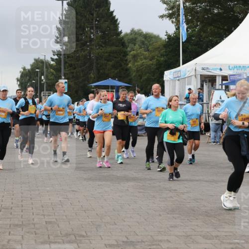 13.09.2026 - Kiel Lauf Andreas Tolksdorf http://msf.ph/oto/10414892 13.09.2026 10:05:54 Kiellinie 3, 8704, 10057, 1906, 5527, 3475, 7367 meine-sportfotos.de