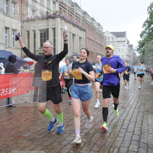 13.09.2026 - Kiel Lauf Yannick Fuchs http://msf.ph/oto/10414966 13.09.2026 10:46:50 Ziel 184, 189, 226, 898, 1982, 2551, 2576, 2594, 2702, 2728, 3533, 3878, 3964, 4674, 5449, 5591, 5974, 6551, 6874, 6909, 8219, 8283, 8475, 8901, 9248, 9474, 9713, 10088, 10144, 10305, 10398, 10706, 10814, 11075, 12260, 12693, 206, 972, 1013, 1325, 1430, 1913, 2027, 2037, 2594, 2776, 3109, 3117, 3677, 4242, 4331, 4397, 4499, 4516, 4763, 5421, 5591, 5974, 7044, 7061, 8277, 8520, 8678, 9361, 9415, 9844, 9875, 10469, 10699, 10758, 10836, 11232, 11642, 12000, 12704, 85, 111 meine-sportfotos.de