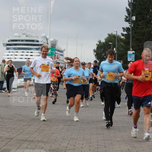 13.09.2026 - Kiel Lauf Andreas Tolksdorf http://msf.ph/oto/10414967 13.09.2026 10:05:59 Kiellinie 8204, 3414, 556, 9467, 2975, 059, 11 meine-sportfotos.de