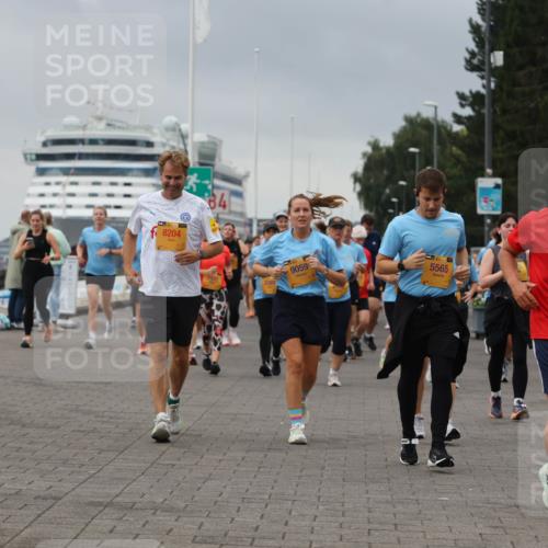 13.09.2026 - Kiel Lauf Andreas Tolksdorf http://msf.ph/oto/10414972 13.09.2026 10:05:59 Kiellinie 8204, 3397, 9059, 5565, 11, 38, 341 meine-sportfotos.de