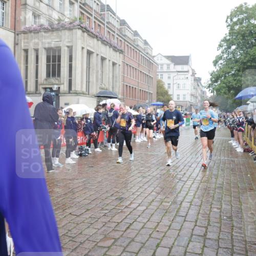 13.09.2026 - Kiel Lauf Yannick Fuchs http://msf.ph/oto/10414989 13.09.2026 10:46:51 Ziel 184, 189, 226, 898, 1169, 1982, 2551, 2576, 2702, 2728, 3533, 3878, 3964, 4014, 4147, 4674, 5449, 6551, 6874, 6909, 7089, 8219, 8283, 8475, 8901, 9248, 9474, 9713, 10088, 10144, 10305, 10398, 10706, 10814, 11075, 11441, 12260, 12693, 206, 972, 1013, 1325, 1430, 1913, 2027, 2037, 2594, 2776, 3109, 3117, 3677, 4242, 4331, 4397, 4499, 4516, 4763, 5591, 5974, 7061, 8277, 8475, 8520, 8678, 9361, 9415, 9844, 9875, 10469, 10699, 10758, 10836, 11232, 12000, 12704, 85, 111, 116 meine-sportfotos.de