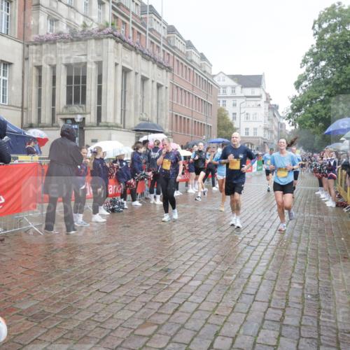 13.09.2026 - Kiel Lauf Yannick Fuchs http://msf.ph/oto/10414994 13.09.2026 10:46:51 Ziel 184, 189, 226, 898, 1169, 1982, 2551, 2576, 2702, 2728, 3533, 3878, 3964, 4014, 4147, 4674, 5449, 6551, 6874, 6909, 7089, 8219, 8283, 8475, 8901, 9248, 9474, 9713, 10088, 10144, 10305, 10398, 10706, 10814, 11075, 11441, 12260, 12693, 206, 972, 1013, 1325, 1430, 1913, 2027, 2037, 2594, 2776, 3109, 3117, 3677, 4242, 4331, 4397, 4499, 4516, 4763, 5591, 5974, 7061, 8277, 8475, 8520, 8678, 9361, 9415, 9844, 9875, 10469, 10699, 10758, 10836, 11232, 12000, 12704, 85, 111, 116 meine-sportfotos.de