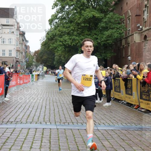 13.09.2026 - Kiel Lauf Yannick Fuchs http://msf.ph/oto/10415032 13.09.2026 09:35:19 Ziel 2761, 4638, 11904, 12484, 12832, 3168, 3766, 4361, 7414, 9380, 10461, 11719, 4589, 12278 meine-sportfotos.de