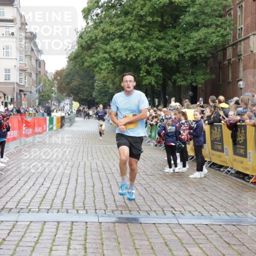 13.09.2026 - Kiel Lauf Yannick Fuchs http://msf.ph/oto/10415069 13.09.2026 09:35:22 Ziel 2761, 4638, 12832, 3168, 3766, 4361, 7414, 9380, 10461, 11719, 11904, 12484, 4589 meine-sportfotos.de