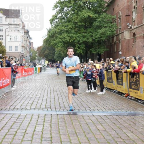 13.09.2026 - Kiel Lauf Yannick Fuchs http://msf.ph/oto/10415073 13.09.2026 09:35:23 Ziel 2761, 4589, 4638, 12832, 2761, 3168, 3766, 4361, 7414, 9380, 10461, 11719, 11904, 12484, 10461 meine-sportfotos.de