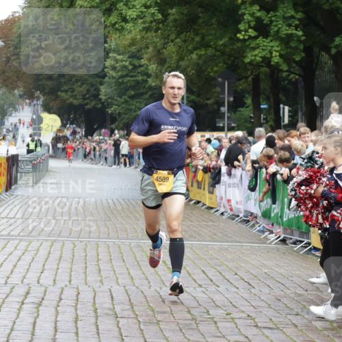 13.09.2026 - Kiel Lauf Yannick Fuchs http://msf.ph/oto/10415092 13.09.2026 09:35:27 Ziel 4589, 4638, 12832, 2761, 3168, 3766, 4361, 7414, 9380, 11719, 11904, 12484, 12832, 3168, 10461 meine-sportfotos.de