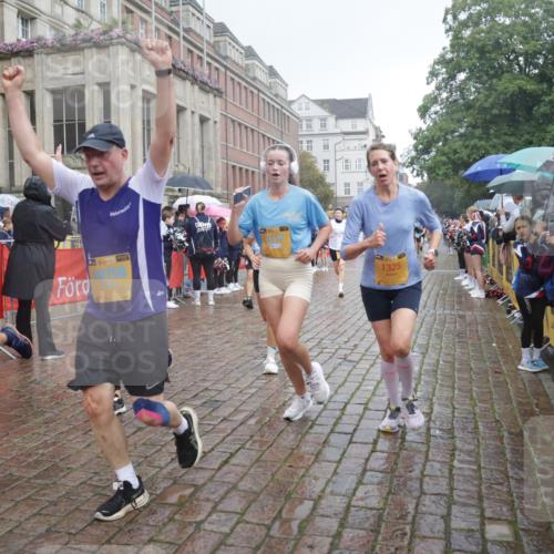13.09.2026 - Kiel Lauf Yannick Fuchs http://msf.ph/oto/10415194 13.09.2026 10:47:07 Ziel 85, 111, 116, 404, 525, 816, 1107, 1563, 1674, 4380, 4789, 4894, 5089, 5424, 5914, 6142, 6742, 7040, 8238, 8364, 8839, 9044, 9048, 9200, 9453, 9536, 9646, 9675, 9989, 10197, 10340, 10508, 10657, 11343, 11560, 11561, 11730, 11773, 12584, 184, 189, 226, 404, 898, 972, 1169, 1325, 1982, 2027, 2551, 2576, 2594, 2702, 2728, 3109, 3117, 3533, 3677, 3878, 3964, 4014, 4147, 4499, 4674, 5449, 5591, 5974, 6551, 6874, 6909, 8219, 8283, 8475, 8678, 8901, 9844, 9875, 10758, 365 meine-sportfotos.de