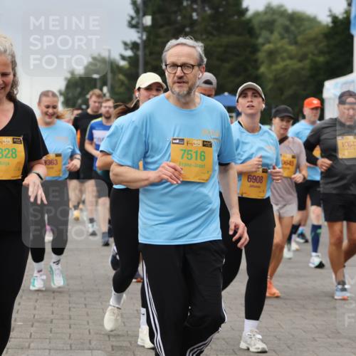 13.09.2026 - Kiel Lauf Andreas Tolksdorf http://msf.ph/oto/10415223 13.09.2026 10:06:17 Kiellinie 38, 2828, 363, 7516, 6908, 0645, 10647 meine-sportfotos.de