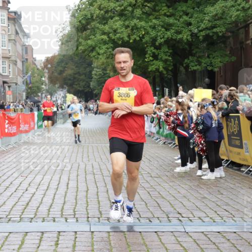 13.09.2026 - Kiel Lauf Yannick Fuchs http://msf.ph/oto/10415234 13.09.2026 09:36:32 Ziel 391, 3866, 7546, 9630, 12726, 3056, 5662, 2430, 9450, 7782, 9610 meine-sportfotos.de