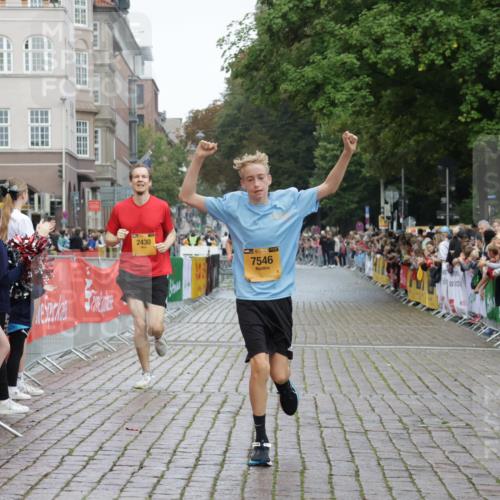 13.09.2026 - Kiel Lauf Yannick Fuchs http://msf.ph/oto/10415251 13.09.2026 09:36:37 Ziel 2430, 3866, 7546, 9450, 9630, 12726, 391, 3056, 5662, 9630, 12726 meine-sportfotos.de