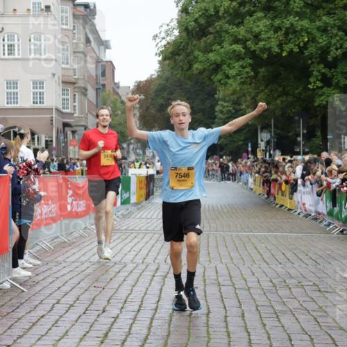 13.09.2026 - Kiel Lauf Yannick Fuchs http://msf.ph/oto/10415253 13.09.2026 09:36:37 Ziel 2430, 3866, 7546, 9450, 9630, 12726, 391, 3056, 5662, 9630, 12726 meine-sportfotos.de