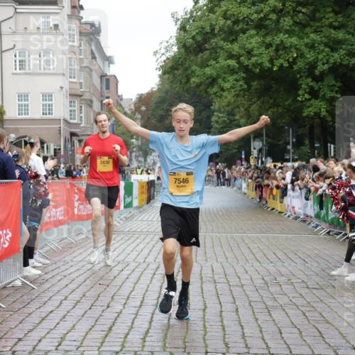 13.09.2026 - Kiel Lauf Yannick Fuchs http://msf.ph/oto/10415262 13.09.2026 09:36:37 Ziel 2430, 3866, 7546, 9450, 9630, 12726, 391, 3056, 5662, 9630, 12726 meine-sportfotos.de