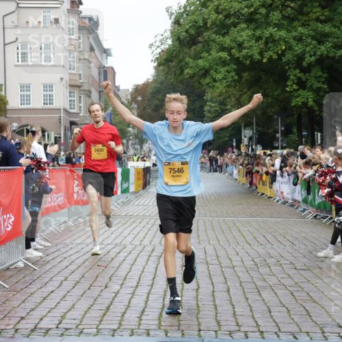 13.09.2026 - Kiel Lauf Yannick Fuchs http://msf.ph/oto/10415265 13.09.2026 09:36:37 Ziel 2430, 3866, 7546, 9450, 9630, 12726, 391, 3056, 5662, 9630, 12726 meine-sportfotos.de