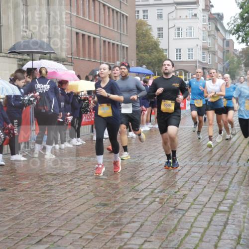 13.09.2026 - Kiel Lauf Yannick Fuchs http://msf.ph/oto/10415271 13.09.2026 10:47:12 Ziel 116, 816, 1107, 1367, 1563, 1674, 1803, 2185, 2947, 3463, 4380, 4773, 4789, 5089, 5195, 5424, 5649, 5914, 6142, 6742, 8238, 8839, 8953, 9200, 9453, 9536, 9645, 9646, 9675, 9989, 10340, 10508, 10657, 10718, 10949, 11560, 11561, 11730, 11773, 12584, 85, 111, 184, 189, 226, 404, 525, 898, 1169, 1982, 2551, 2576, 2594, 2702, 2728, 3109, 3533, 3878, 3964, 4014, 4147, 4674, 4894, 5449, 5591, 5974, 6551, 6874, 6909, 8219, 8283, 8475, 8901, 9875, 365 meine-sportfotos.de