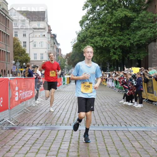 13.09.2026 - Kiel Lauf Yannick Fuchs http://msf.ph/oto/10415277 13.09.2026 09:36:39 Ziel 2430, 3866, 7546, 9450, 391, 3056, 5662, 9630, 12726, 2455, 3900, 5662 meine-sportfotos.de