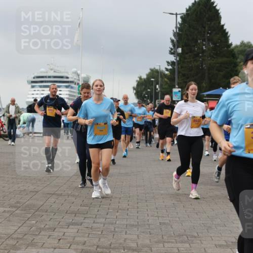 13.09.2026 - Kiel Lauf Andreas Tolksdorf http://msf.ph/oto/10415285 13.09.2026 10:06:20 Kiellinie 6051, 8933, 3155 meine-sportfotos.de