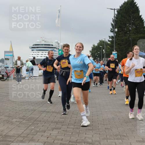 13.09.2026 - Kiel Lauf Andreas Tolksdorf http://msf.ph/oto/10415301 13.09.2026 10:06:21 Kiellinie 6051, 3966, 5808, 8933 meine-sportfotos.de