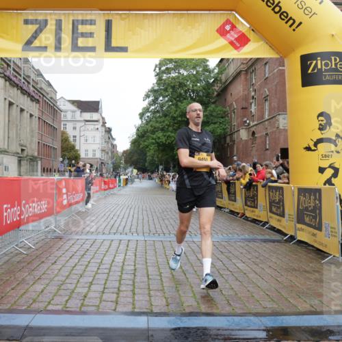 13.09.2026 - Kiel Lauf Yannick Fuchs http://msf.ph/oto/10415304 13.09.2026 09:36:43 Ziel 2430, 7546, 9450, 391, 3056, 3866, 9630, 12726, 2455, 3900, 3056, 5662 meine-sportfotos.de