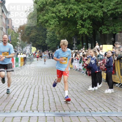 13.09.2026 - Kiel Lauf Yannick Fuchs http://msf.ph/oto/10415343 13.09.2026 09:36:59 Ziel 2455, 3900, 391, 2430, 3866, 7546, 9450, 9630, 12726, 999, 3174, 3481, 7855, 8658, 391, 9630, 12726 meine-sportfotos.de