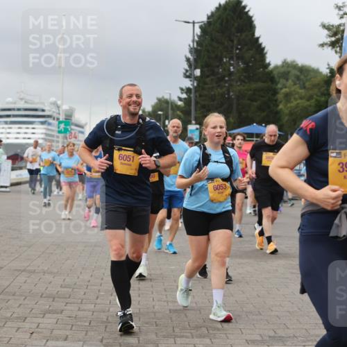 13.09.2026 - Kiel Lauf Andreas Tolksdorf http://msf.ph/oto/10415346 13.09.2026 10:06:24 Kiellinie 6051, 00, 6053, 5808, 39, 3966, 3120 meine-sportfotos.de