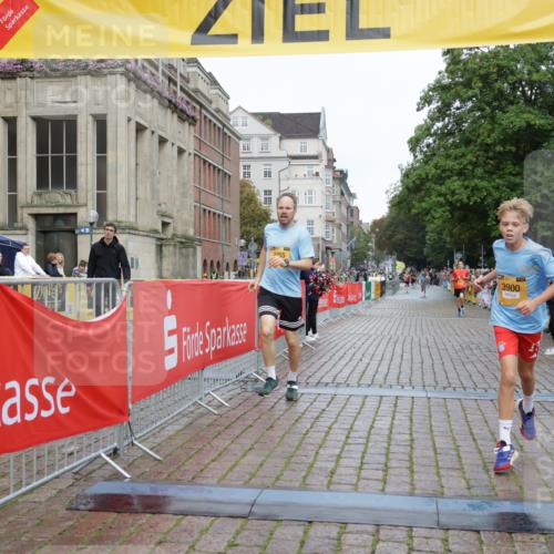 13.09.2026 - Kiel Lauf Yannick Fuchs http://msf.ph/oto/10415355 13.09.2026 09:37:01 Ziel 2455, 3900, 7855, 391, 2430, 3866, 7546, 9450, 9630, 12726, 999, 3174, 3481, 4737, 8658, 9696, 391, 9630, 12726 meine-sportfotos.de