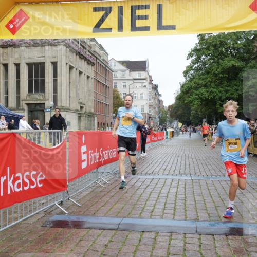 13.09.2026 - Kiel Lauf Yannick Fuchs http://msf.ph/oto/10415358 13.09.2026 09:37:01 Ziel 2455, 3900, 7855, 391, 2430, 3866, 7546, 9450, 9630, 12726, 999, 3174, 3481, 4737, 8658, 9696, 391, 9630, 12726 meine-sportfotos.de