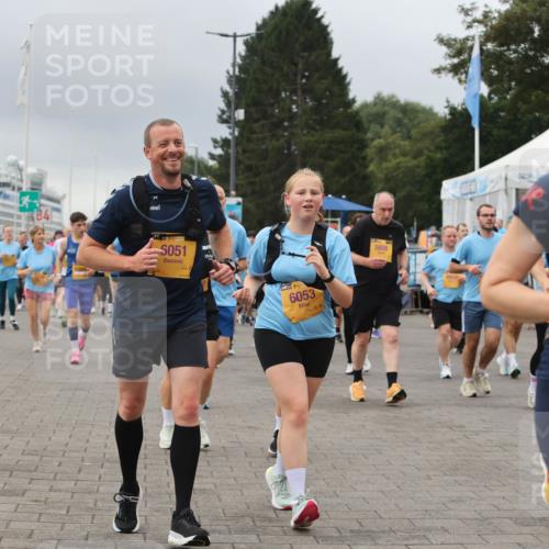 13.09.2026 - Kiel Lauf Andreas Tolksdorf http://msf.ph/oto/10415359 13.09.2026 10:06:24 Kiellinie 217941, 5051, 6053, 5808, 3966 meine-sportfotos.de