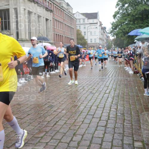 13.09.2026 - Kiel Lauf Yannick Fuchs http://msf.ph/oto/10415381 13.09.2026 10:47:18 Ziel 116, 821, 1107, 1280, 1367, 1803, 2000, 2183, 2185, 2429, 2713, 2947, 3064, 3136, 3183, 3463, 4150, 4380, 4773, 4789, 5195, 5505, 5649, 5914, 6142, 6981, 7288, 8707, 8741, 8839, 8953, 9312, 9536, 9645, 9646, 9989, 10340, 10508, 10668, 10718, 10949, 11560, 11561, 11730, 12596, 85, 111, 184, 189, 226, 404, 525, 816, 898, 1169, 1563, 1674, 1982, 2551, 2576, 2702, 2728, 3533, 3878, 3964, 4014, 4147, 4894, 5089, 5424, 5449, 6551, 6742, 6874, 8219, 8283, 8901, 365 meine-sportfotos.de