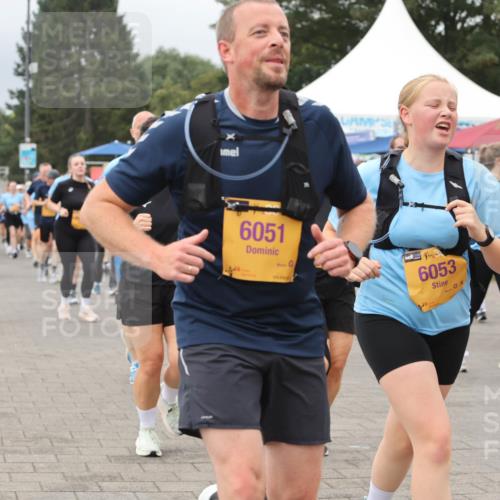 13.09.2026 - Kiel Lauf Andreas Tolksdorf http://msf.ph/oto/10415389 13.09.2026 10:06:26 Kiellinie 6051, 6053, 3120 meine-sportfotos.de
