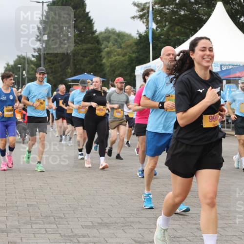 13.09.2026 - Kiel Lauf Andreas Tolksdorf http://msf.ph/oto/10415403 13.09.2026 10:06:26 Kiellinie 1015, 10593, 10864, 4063, 9070, 001, 990, 84 meine-sportfotos.de