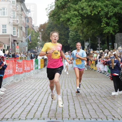 13.09.2026 - Kiel Lauf Yannick Fuchs http://msf.ph/oto/10415409 13.09.2026 09:37:14 Ziel 999, 3174, 3481, 7855, 8658, 2455, 3900, 9450, 2417, 4737, 5837, 7050, 7827, 8661, 9696, 10220, 10778, 12416, 2430, 7546, 9450 meine-sportfotos.de