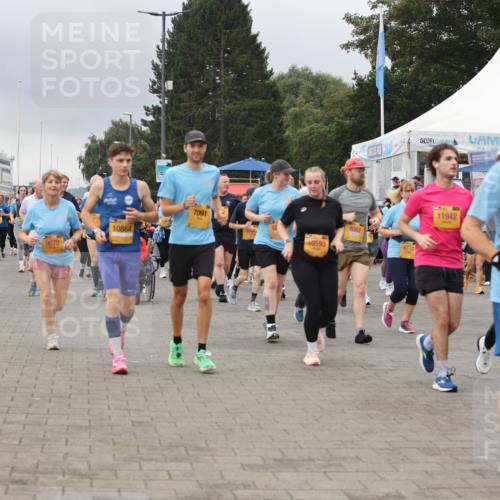 13.09.2026 - Kiel Lauf Andreas Tolksdorf http://msf.ph/oto/10415418 13.09.2026 10:06:27 Kiellinie 9070, 10864, 7091, 9064, 10, 0593, 4063, 11942, 9016 meine-sportfotos.de