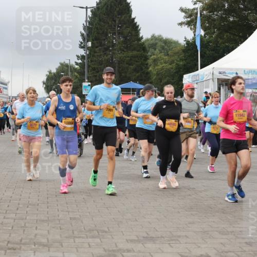 13.09.2026 - Kiel Lauf Andreas Tolksdorf http://msf.ph/oto/10415420 13.09.2026 10:06:27 Kiellinie 9070, 10864, 7091, 4063, 5732, 10593, 11942, 9016 meine-sportfotos.de