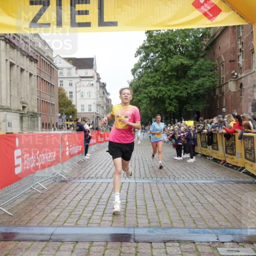 13.09.2026 - Kiel Lauf Yannick Fuchs http://msf.ph/oto/10415431 13.09.2026 09:37:15 Ziel 999, 3174, 3481, 4737, 7855, 8658, 2455, 3900, 7855, 9450, 2417, 5837, 7050, 7827, 8661, 9696, 10220, 10656, 10778, 12416, 2430, 7546, 9450 meine-sportfotos.de