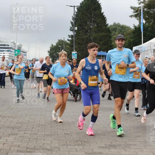13.09.2026 - Kiel Lauf Andreas Tolksdorf http://msf.ph/oto/10415455 13.09.2026 10:06:28 Kiellinie 9070, 10864, 7091, 10154, 10593, 5732 meine-sportfotos.de