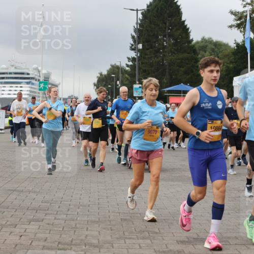 13.09.2026 - Kiel Lauf Andreas Tolksdorf http://msf.ph/oto/10415485 13.09.2026 10:06:29 Kiellinie 5138, 9070, 39, 10864, 38, 7091, 1059 meine-sportfotos.de