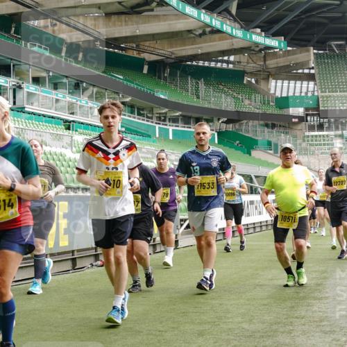 13.09.2026 - 21. swb-Marathon Bremen Michael Burmester http://msf.ph/oto/10415486 13.09.2026 10:41:40 Laufen im Stadion 10148, 10155, 10163, 10213, 10247, 10313, 10321, 10354, 10395, 10396, 10399, 10406, 10414, 10417, 10419, 10422, 10424, 10435, 10455, 10461, 10462, 10483, 10490, 10519, 10527, 10545, 10546, 10547, 10582, 10586, 10611, 10644, 10665, 10694, 10705, 10706, 10719, 10722, 10766, 10768, 10776, 10804, 10854, 10859, 10889, 10909, 10963, 10977, 11027, 11043, 11048, 11084, 11085, 11090, 11097, 11098, 11140, 11192 meine-sportfotos.de