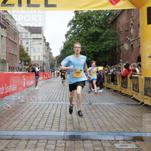13.09.2026 - Kiel Lauf Yannick Fuchs http://msf.ph/oto/10415487 13.09.2026 09:37:20 Ziel 999, 2417, 3174, 3481, 4737, 8658, 9696, 2455, 3900, 7855, 2720, 5837, 7050, 7827, 8661, 10220, 10656, 10778, 12416, 2430, 9450 meine-sportfotos.de