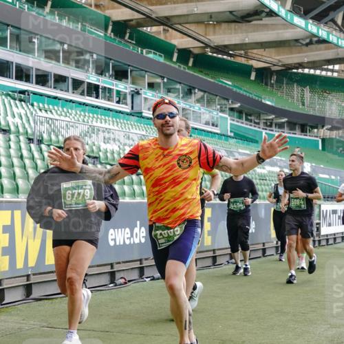 13.09.2026 - 21. swb-Marathon Bremen Michael Burmester http://msf.ph/oto/10415492 13.09.2026 13:19:19 Laufen im Stadion 333, 404, 464, 486, 512, 546, 732, 753, 837, 921, 938, 1066, 1156, 1431, 1506, 1765, 1844, 1868, 1916, 2028, 2056, 2123, 2137, 2224, 2240, 2294, 2315, 2357, 2358, 2453, 2557, 2563, 2614, 2622, 2626, 2689, 2702, 2703, 2722, 2756, 2786, 2843, 2845, 2849, 2857, 2879, 2880, 2893, 2944, 2983, 2999, 3031, 3046, 3059, 3072, 3096, 3100, 3116, 3146, 3189, 3198, 3210, 3243, 3263, 3285, 3287, 3310, 3315, 3476, 3537, 3619, 3633, 3654, 3740, 3879, 4478 meine-sportfotos.de