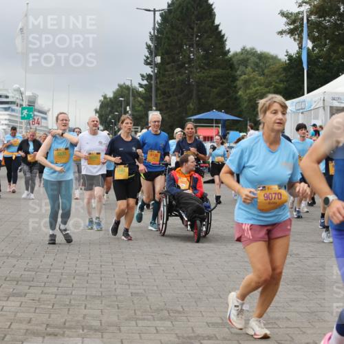 13.09.2026 - Kiel Lauf Andreas Tolksdorf http://msf.ph/oto/10415496 13.09.2026 10:06:30 Kiellinie 8831, 6690, 5138, 7625, 9070, 10864, 0873 meine-sportfotos.de